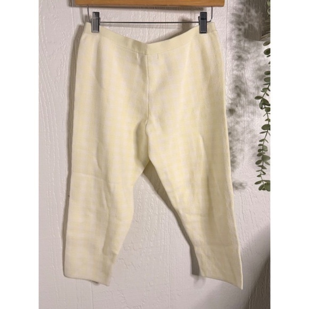 Lemon Meringue Gingham Jacquard Pull On Capri Pants Yellow White